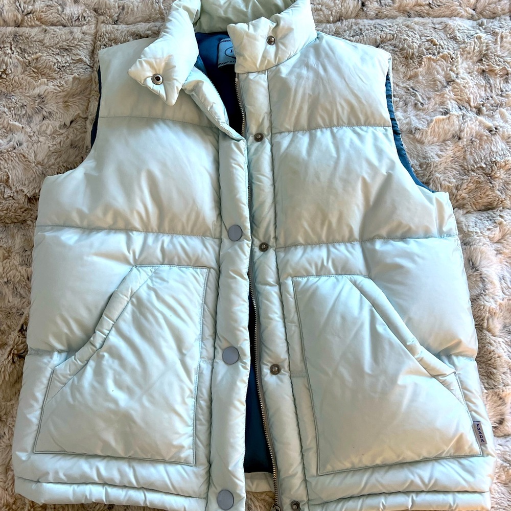 PRADA VEST SIZE 42. Piumino Gilet. Filled with goose feathers. Firm price.